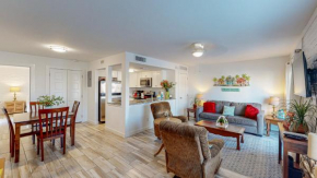 EC110 Newly Renovated, 2 Bedroom First Floor Condo, Shared Pool & Grill, Boardwalk